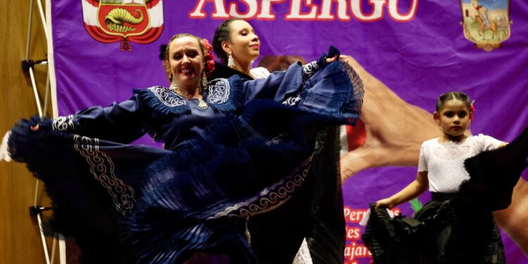 La Alcaldesa Participa en la Celebración de las Fiestas Patrias de la Comunidad Peruana en Guadalajara