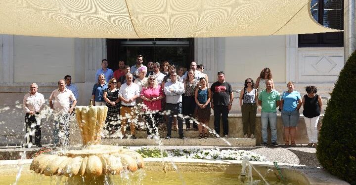 La Diputación de Guadalajara Honra a Víctimas de Violencia Machista con Emotivo Minuto de Silencio