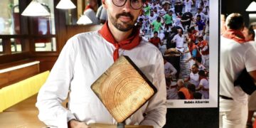 Rubén Albarrán Gana Segundo Premio en el Concurso Internacional de Fotografía del Encierro de Pamplona 2024