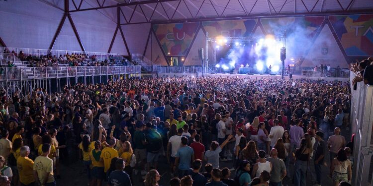 Conciertos de OBK y Kiko Rivera en Marchamalo 2024: La Cubierta del Ferial casi llena