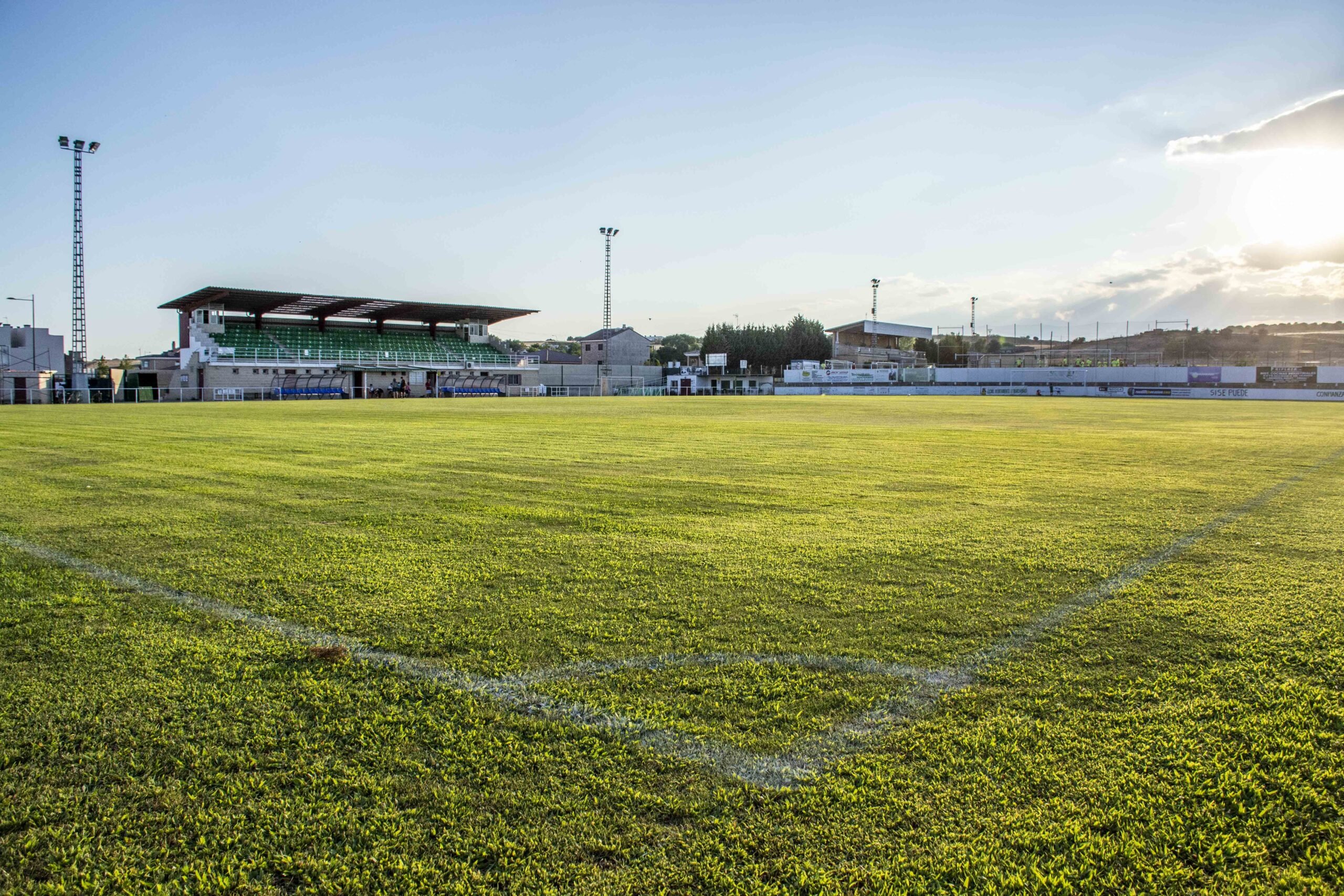 C.D. Guadalajara vs U.B. Conquense: Semifinales del Trofeo JCCM en el Campo de Fútbol de La Solana