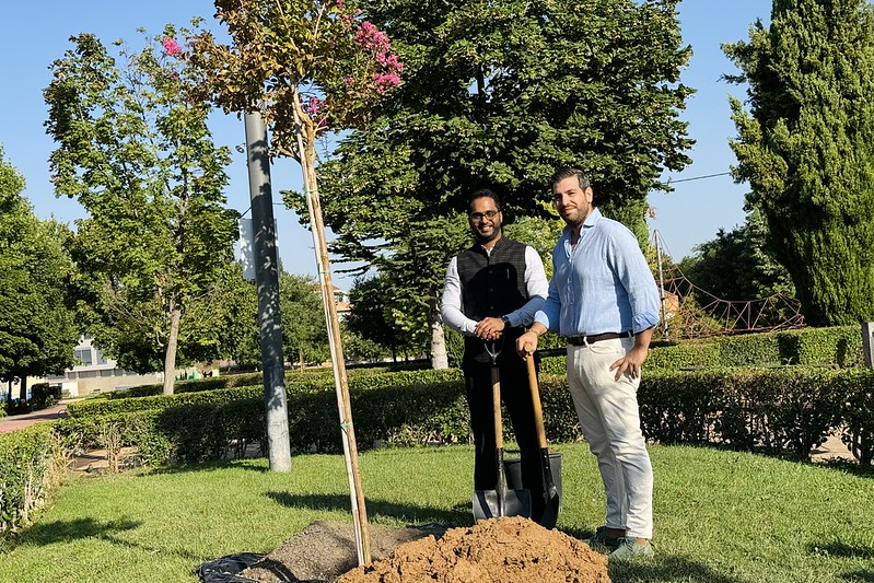 Guadalajara se Une a la Campaña Internacional #Plant4Mother con la Plantación de un Árbol Júpiter en el Parque Adoratrices