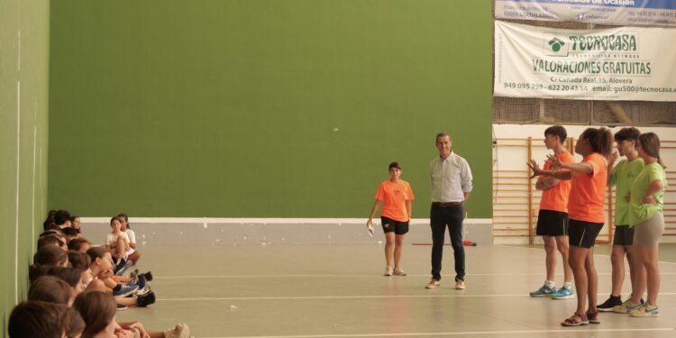 Alovera Ofrece Más de 2600 Plazas Gratuitas para Campamentos Infantiles y Juveniles en Verano 2024