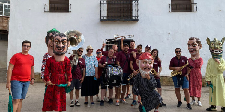 Sacedón Recauda Más de 1.000 Euros para la Asociación Síndrome de Down en la Clausura de sus Fiestas 2024