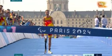 Dani Molina Hace Historia: Oro Paralímpico en Triatlón en París 2024