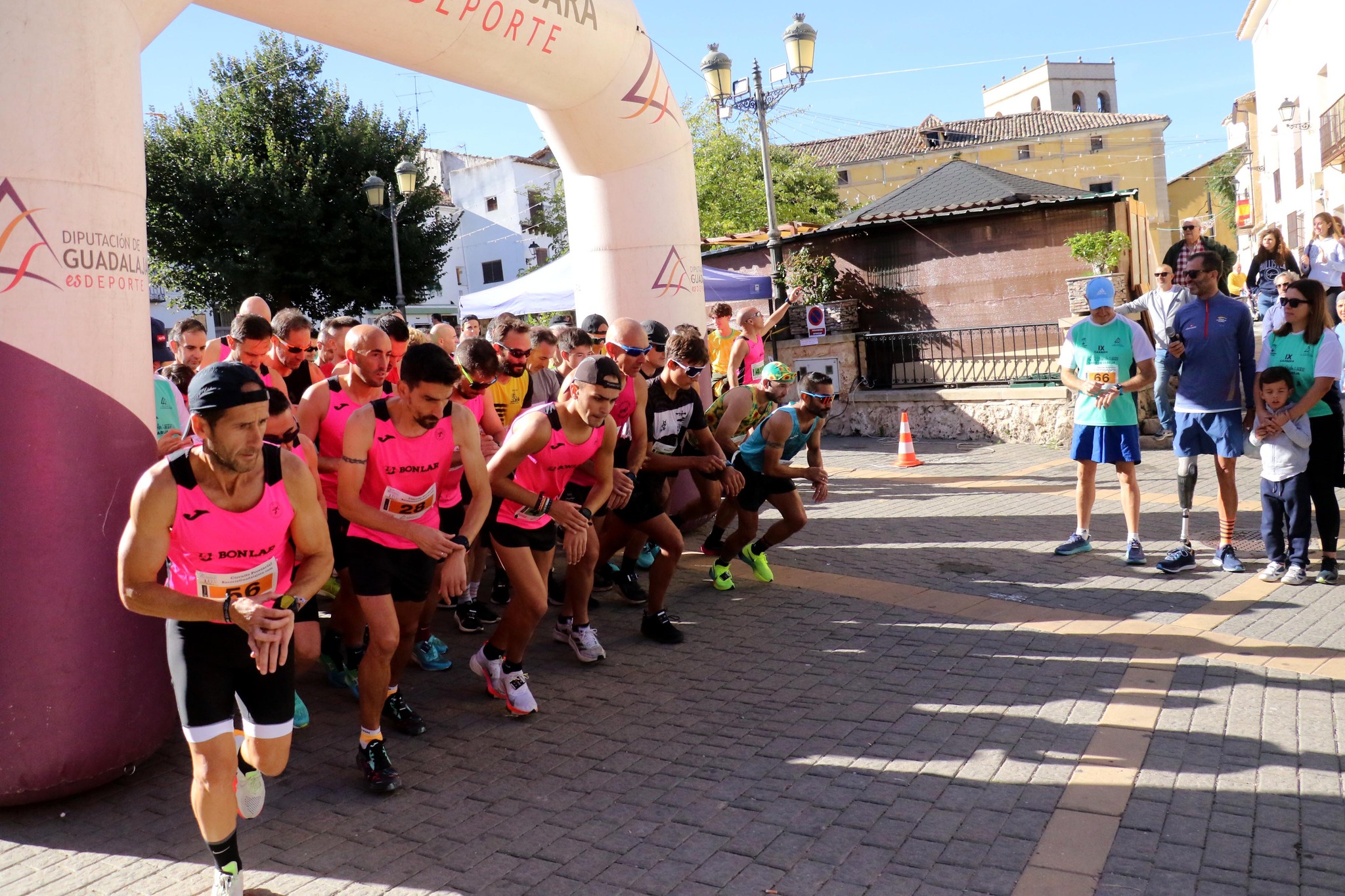 IX Carrera Lago de Pareja: Más de 500 Participantes Celebran el Deporte en la Villa Alcarreña