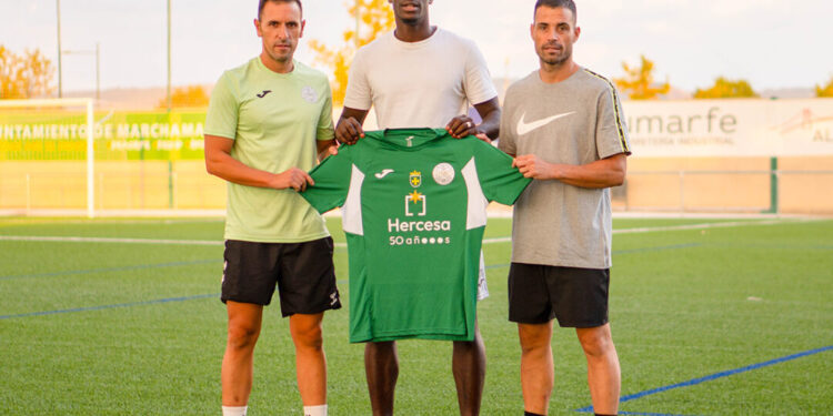 Mansour Seck se Une al CD Marchamalo: Nuevo Fichaje para Reforzar la Defensa