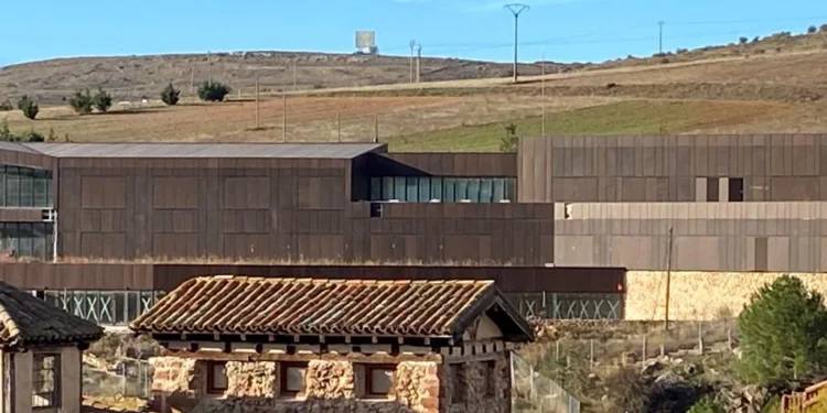 El Parador de Molina: ¡Un Gran Proyecto que Hace Aguas!