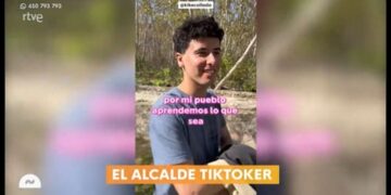 Kike Collada: el alcalde 'Tiktoker' que está transformando El Recuenco