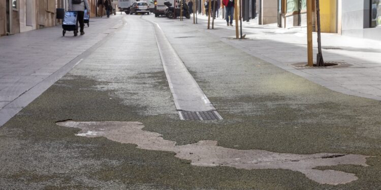 El Ayuntamiento de Guadalajara anuncia el reemplazo total del pavimento en la Calle Miguel Fluiters