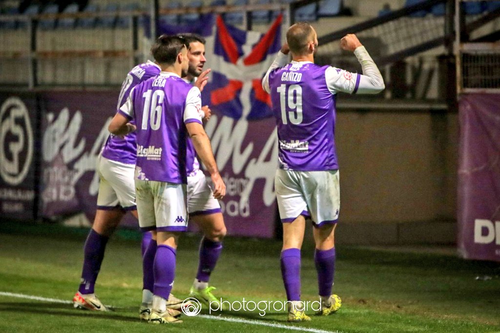 El Deportivo Guadalajara se proclama campeón de invierno con un 3-0 al Móstoles y sigue batiendo récords