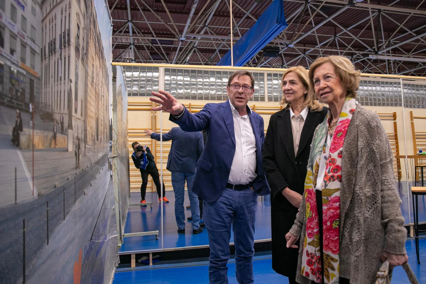 La Reina Sofía y la Infanta Cristina visitan el Pabellón David Santamaría durante el IMPULSE BM Guadalajara vs FRAIKIN BM Granollers