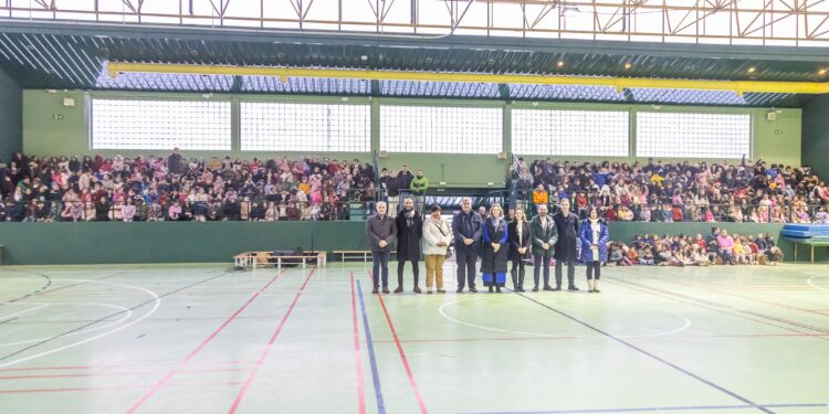 Reapertura del Pabellón Deportivo del Colegio Álvar Fáñez en Guadalajara tras su reforma integral