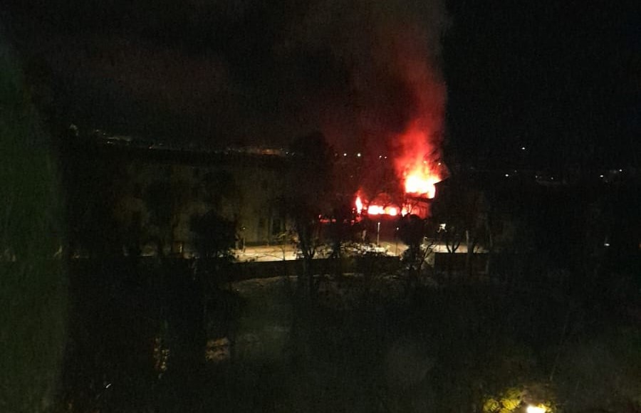 Extinguido un incendio en una antigua navedel Tyce, junto a la antigua cantina del
Fuerte de San Francisco