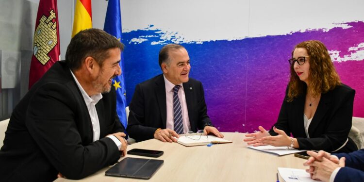 Castilla-La Mancha Creará la Red de Municipios por la Igualdad y la Diversidad para Fortalecer las Políticas de Igualdad Locales