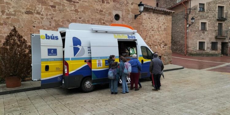 Día del Bibliobús en Guadalajara: acceso a la lectura en 154 pueblos de la provincia