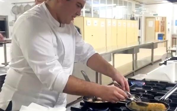 Diego Fernández de La Duquesa Representa a Guadalajara en Madrid Fusión con su Tapa Ganadora “Cordero de la Raíz al Horizonte”