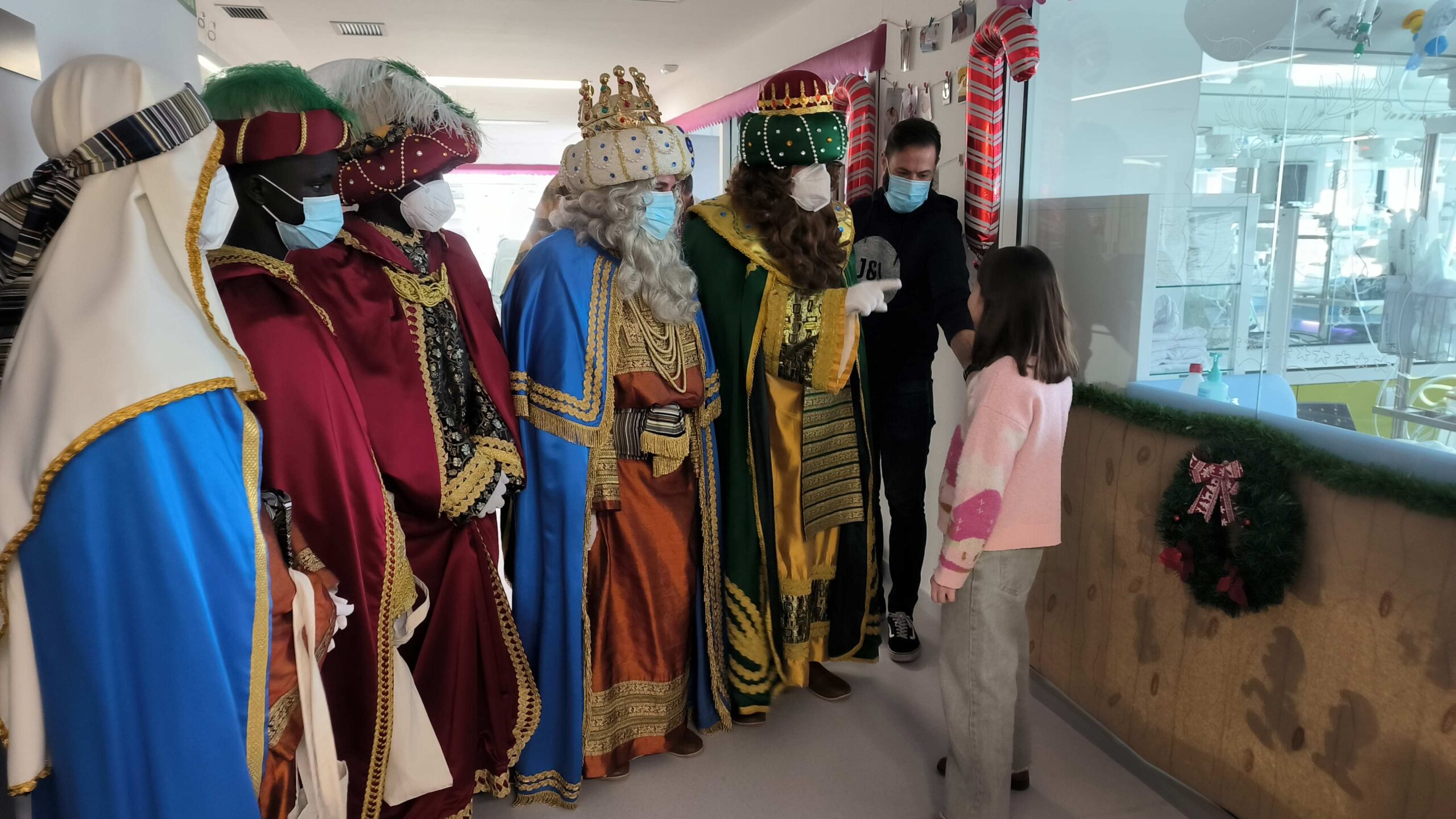 Los Reyes Magos llevan magia e ilusión al Hospital de Guadalajara 