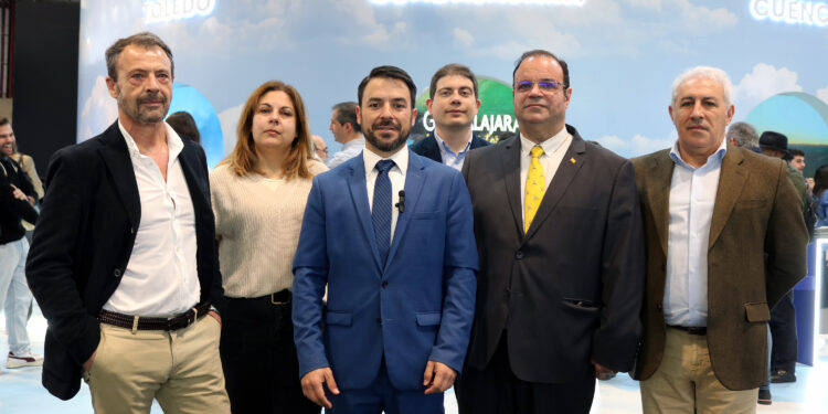 VOX denuncia en FITUR 2025 la falta de inversión en infraestructuras turísticas de Guadalajara