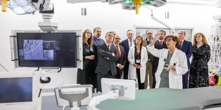 Guadalajara inaugura el primer quirófano híbrido de Castilla-La Mancha con tecnología avanzada