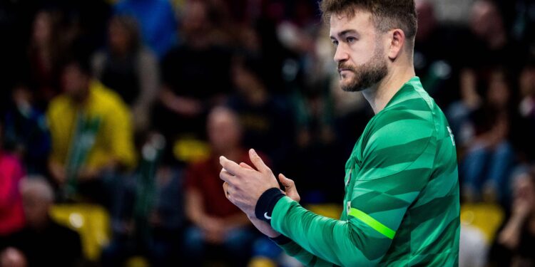 ASOBAL y la AECC unen fuerzas en ‘Brazaletes de Esperanza’ para luchar contra el cáncer