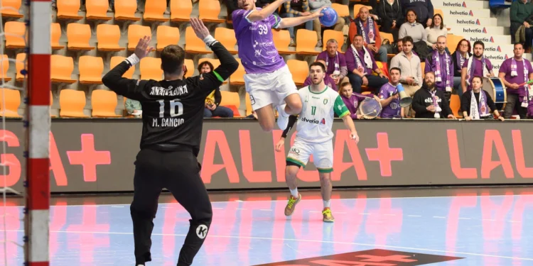 El IMPULSE BM Guadalajara suma una victoria clave ante el Helvetia Anaitasuna en su lucha por la permanencia