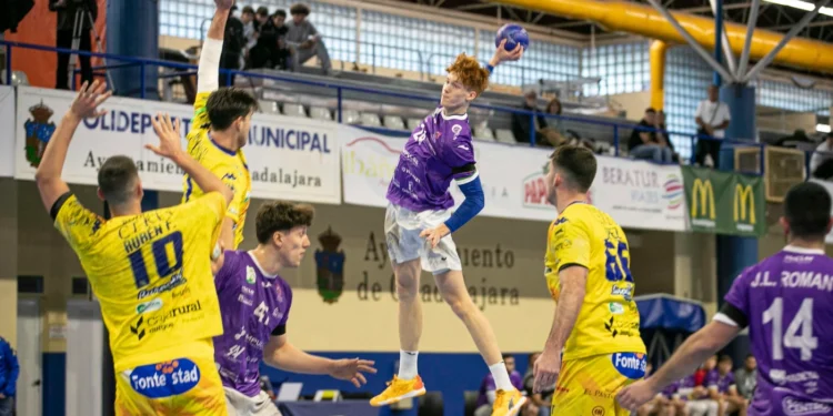 IMPULSE BM Guadalajara Brilla en su Último Amistoso de Pretemporada con Victoria 32-25 ante Tubos Aranda