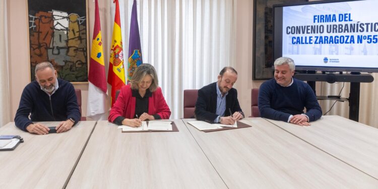 Guadalajara firma convenio para urbanizar la calle Zaragoza 55 y construir más de 450 viviendas, el 20% protegidas