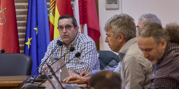Jóvenes Agricultores de Guadalajara Descubren el Futuro del Cultivo del Almendro en Jornada de APAG