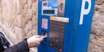 "Guadalajara mejora la recarga de tarjetas de transporte urbano con nuevos quioscos digitales y parquímetros más accesibles