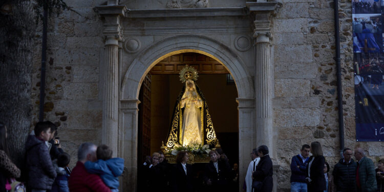 La procesión del Jueves Santo en Yunquera de Henares llena las calles de emoción, tradición y fervor religioso