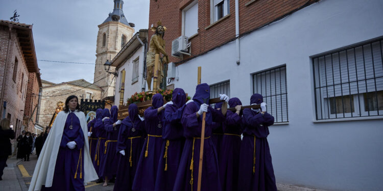 La procesión del Jueves Santo en Yunquera de Henares llena las calles de emoción, tradición y fervor religioso