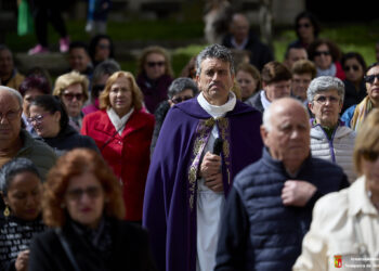 El Vía Crucis recorre las calles de Yunquera de Henares en una mañana de oración y recogimiento