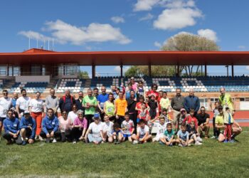Cerca de 200 personas participan en la VIII Carrera del Agua ‘Por un Mar de Sonrisas’ en Guadalajara