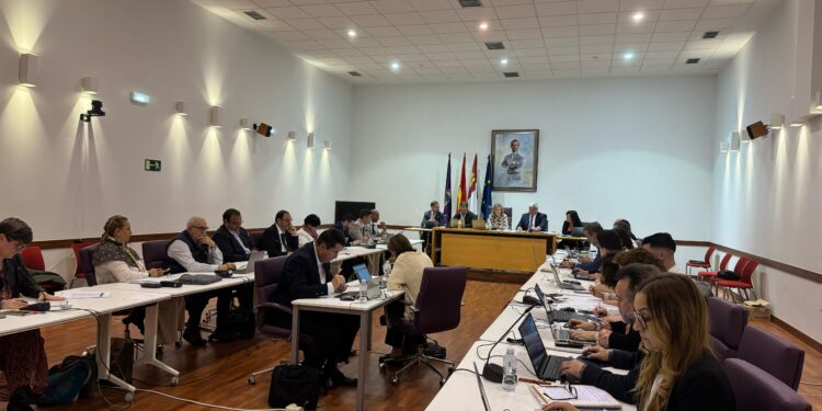 Guadalajara aprueba 7 millones en inversiones para transformar la ciudad y reforzar la seguridad con un nuevo camión de bomberos