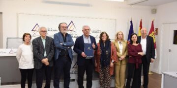 Premio Manu Leguineche 2025: Martín Caparrós recibe el galardón por su legado en la crónica periodística