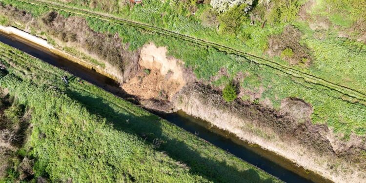 La Comunidad de Regantes del Canal del Henares pide ayuda urgente por el colapso de un talud que retrasa la campaña de riego