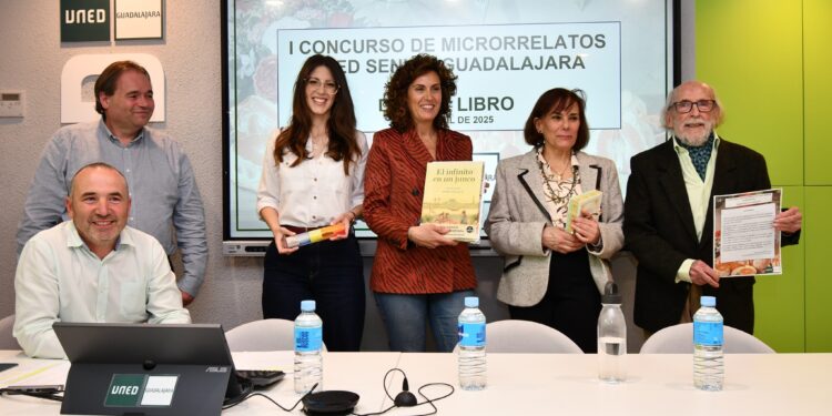Premio I Concurso de Microrrelatos UNED Senior Guadalajara: Paloma Sampedro Canet, Ganadora en el Día del Libro