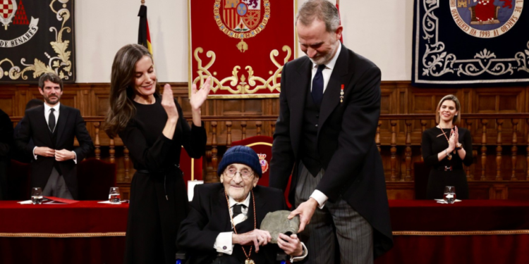 Álvaro Pombo Recibe el Premio Cervantes 2024: Un Reconocimiento a su Trayectoria Literaria y su Impacto en la Literatura Española