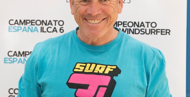 Eduardo Navarro, campeón de España Máster de Windsurf Slalom 2025 en Los Alcázares (Murcia)