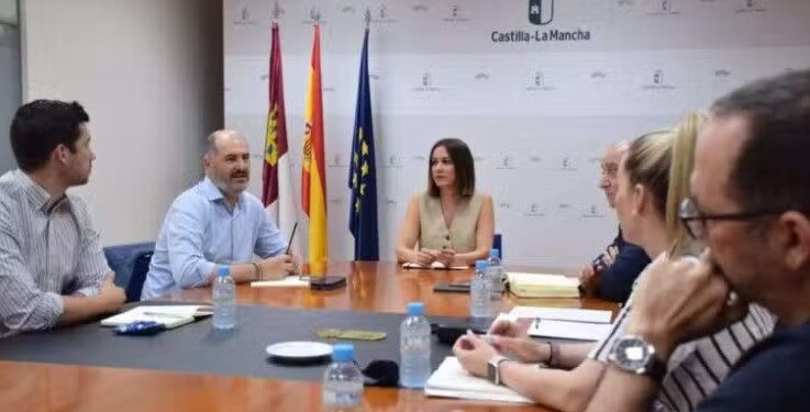 Castilla-La Mancha refuerza medidas contra el intrusismo en guías turísticos y anuncia pruebas de habilitación en septiembre