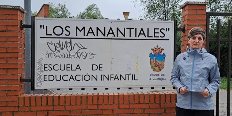 AIKE denuncia el abandono de la Escuela Infantil Los Manantiales en Guadalajara y exige medidas urgentes