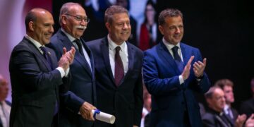 Emiliano García-Page defiende un Estatuto “fiel a la Constitución” y una financiación sin privilegios en el Día de Castilla-La Mancha