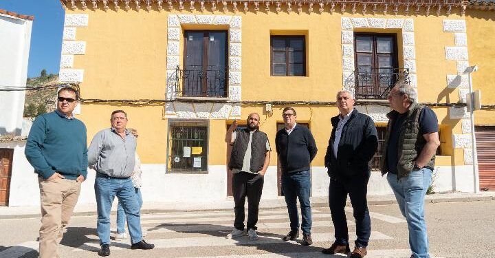José Luis Vega visita en Romanones, Irueste y Yélamos de Abajo inversiones que suman casi 1,7 millones de euros
