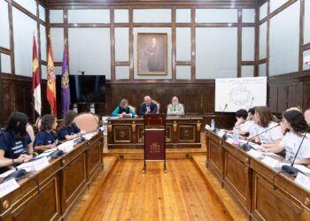 La Diputación de Guadalajara celebra las semifinales de la VII Liga de Debate Escolar sobre la Unión Europea y la Migración