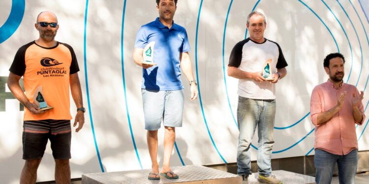 Eduardo Navarro, campeón de España Máster de Windsurf Slalom 2025 en Los Alcázares (Murcia)