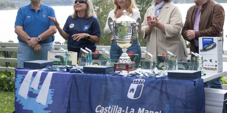 Copa de España Finn 2025 en Entrepeñas: Triunfo gallego en el VIII Memorial Emilio Plágaro