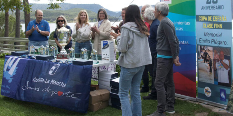 Copa de España Finn 2025 en Entrepeñas: Triunfo gallego en el VIII Memorial Emilio Plágaro