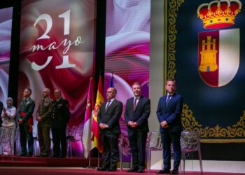 Luis Cobos y monseñor Alejandro Arellano, Medallas de Oro 2025 en el Día de Castilla-La Mancha