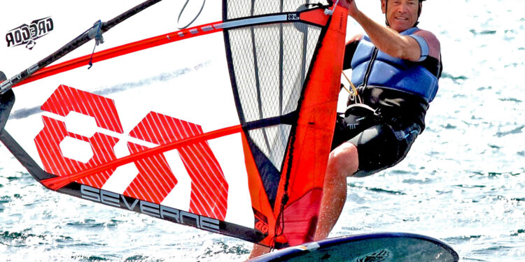 Alfonso Tertre, tercer clasificado en el Campeonato Ibérico de Fórmula Windsurf 2025 en Portugal